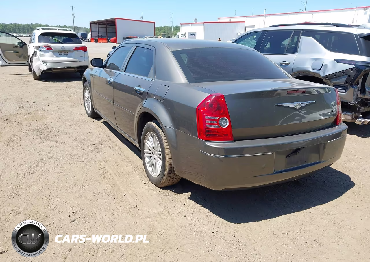 2010 Chrysler 300 Touring VIN:2C3CA4CD0AH216321 - 3
