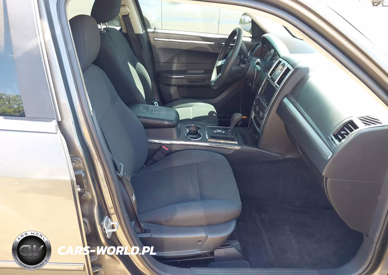 2010 Chrysler 300 Touring VIN:2C3CA4CD0AH216321 - 5