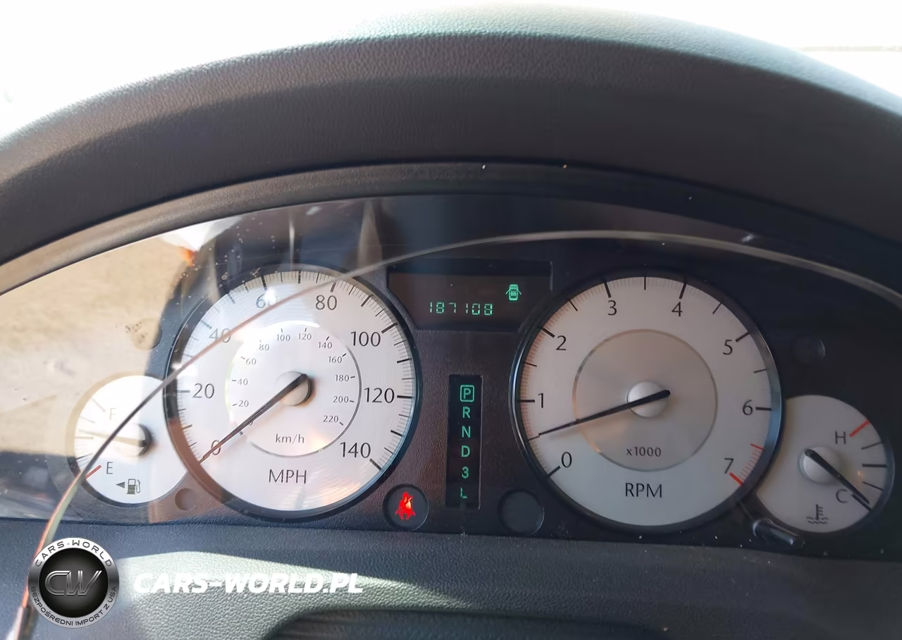 2010 Chrysler 300 Touring VIN:2C3CA4CD0AH216321 - 7