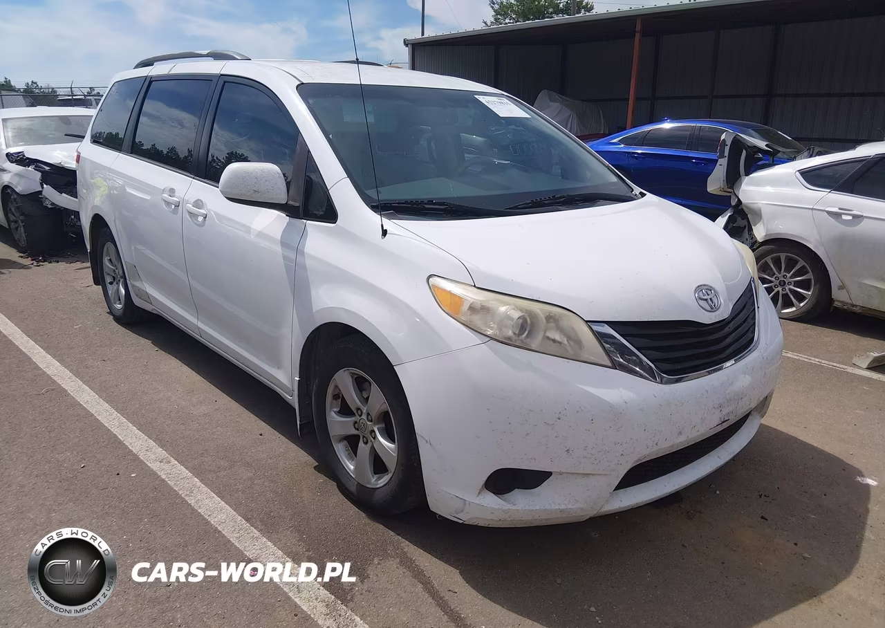 2013 Toyota Sienna Le V6 8 Passenger – zdjęcie 1 z 19