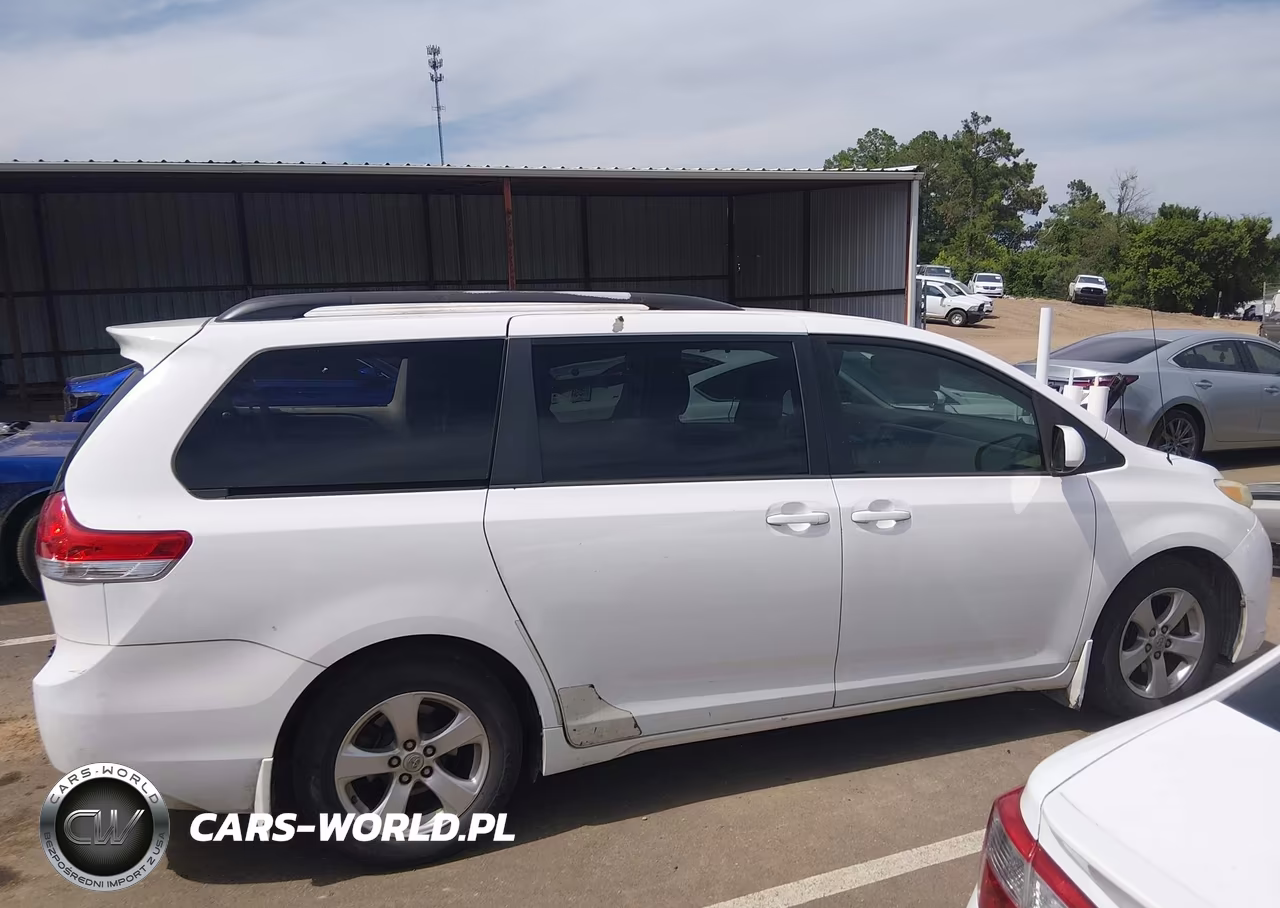 2013 Toyota Sienna Le V6 8 Passenger VIN:5TDKK3DC6DS345920 - 13