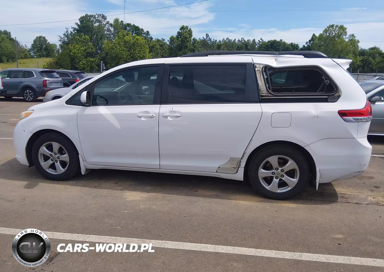 2013 Toyota Sienna Le V6 8 Passenger VIN:5TDKK3DC6DS345920 - 14