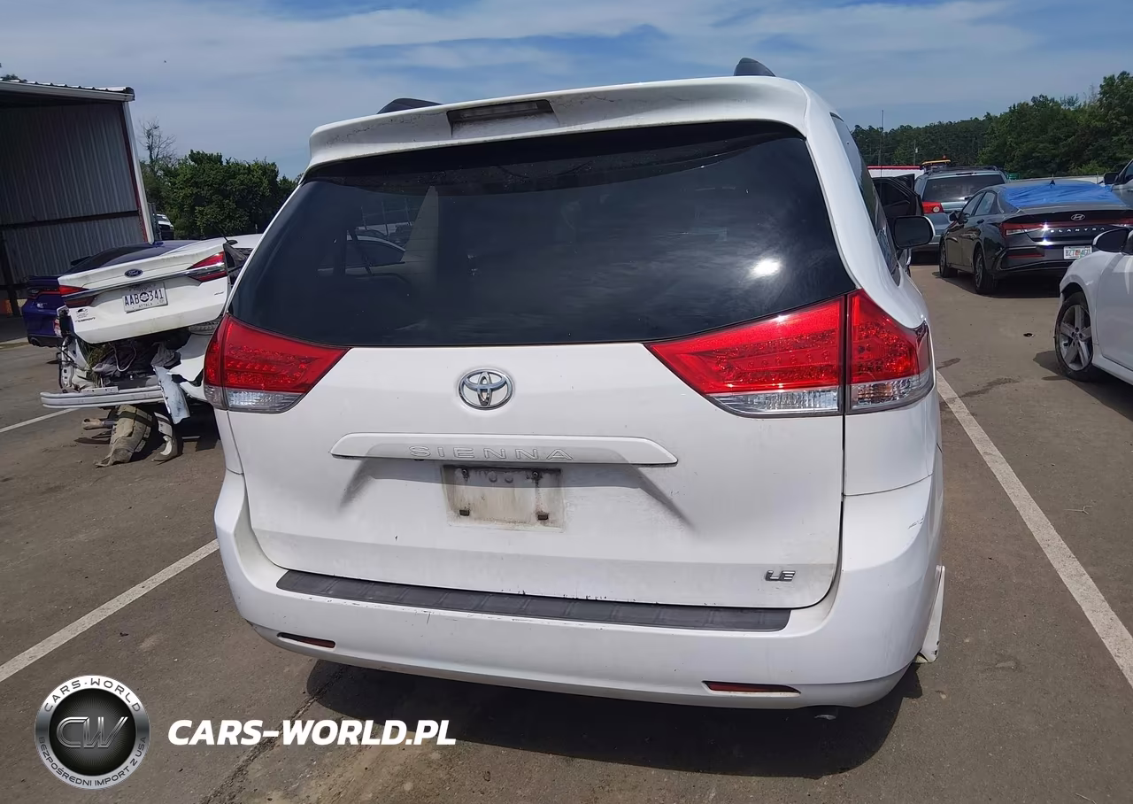 2013 Toyota Sienna Le V6 8 Passenger VIN:5TDKK3DC6DS345920 - 16