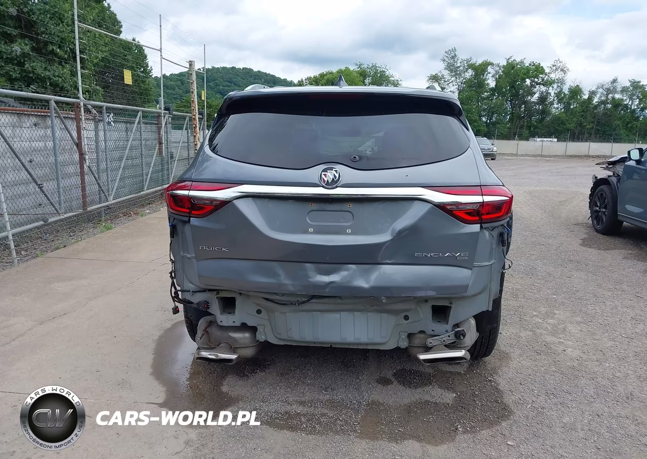 2018 Buick Enclave Premium VIN:5GAEVBKW8JJ178935 - 17