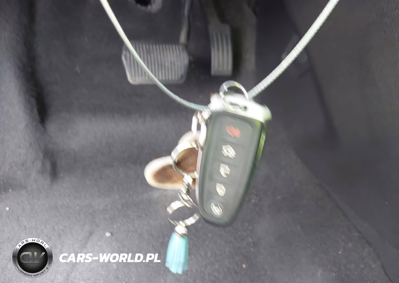 2014 Ford Focus Titanium VIN:1FADP3J24EL108695 - 11