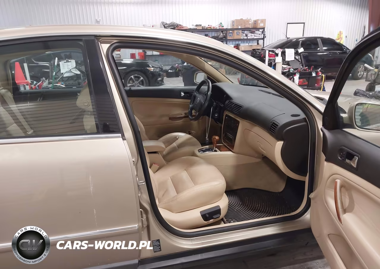 2001 Volkswagen Passat Glx VIN:WVWTH63B51P294316 - 5
