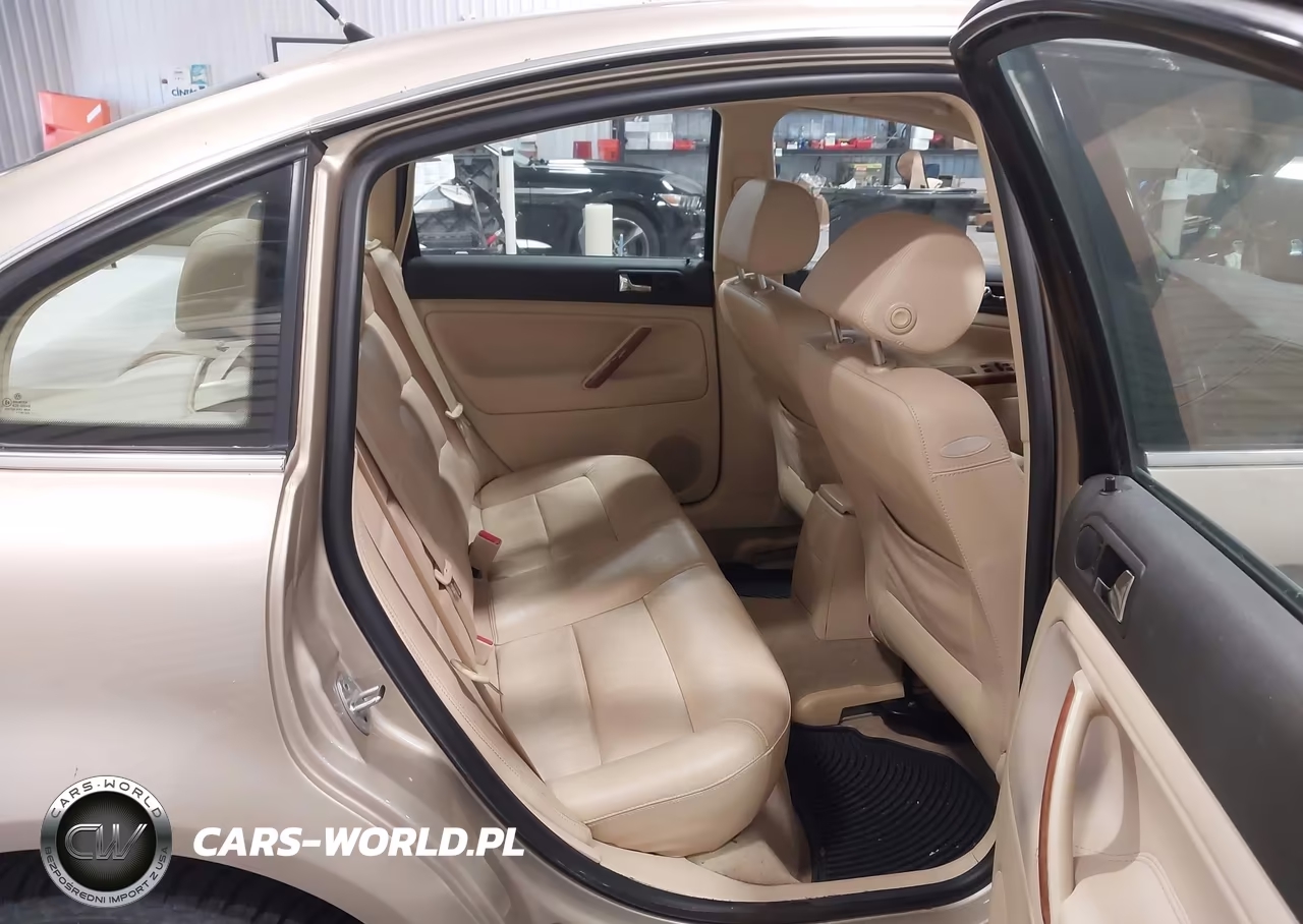 2001 Volkswagen Passat Glx VIN:WVWTH63B51P294316 - 8