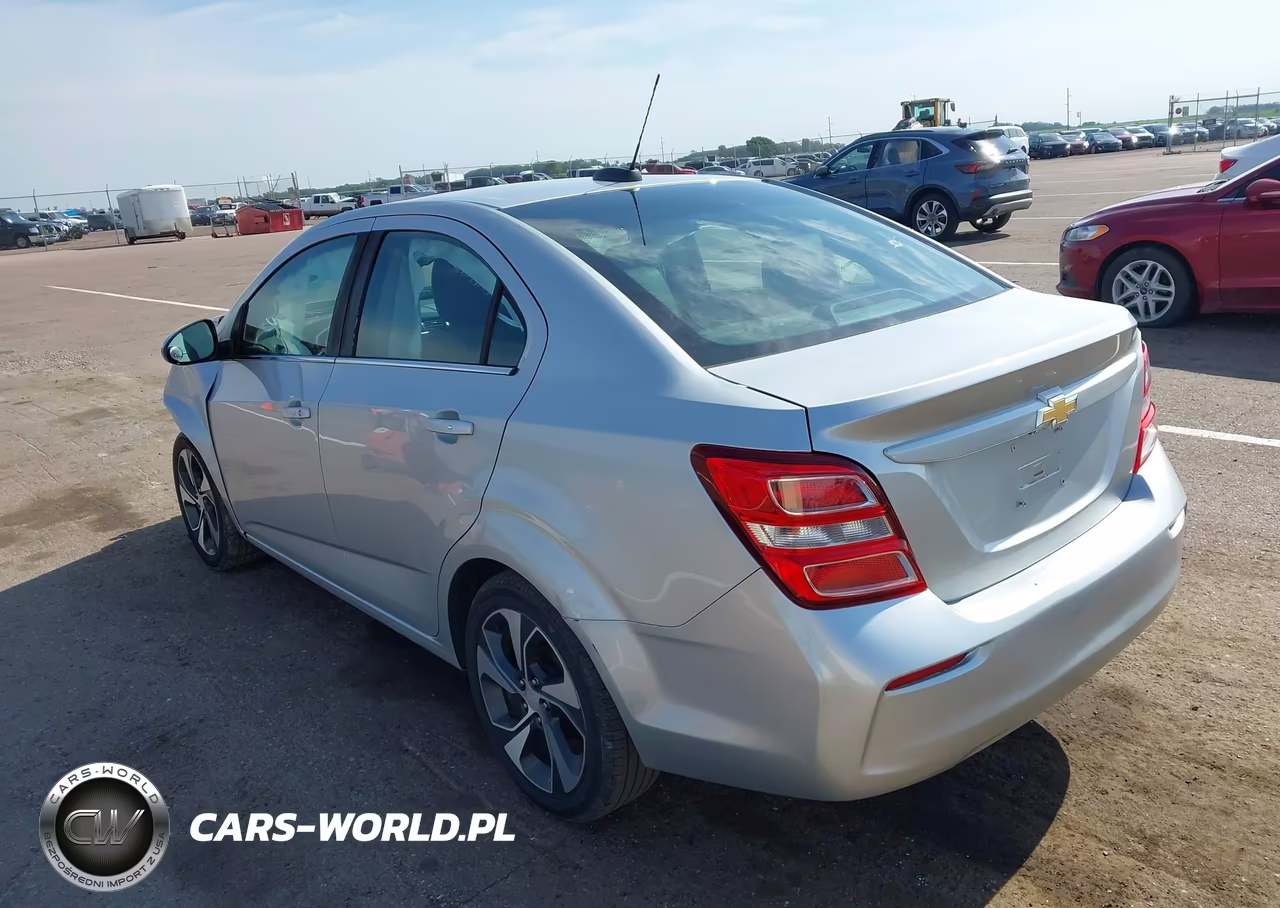 2018 Chevrolet Sonic Premier Auto VIN:1G1JF5SB8J4132151 - 3