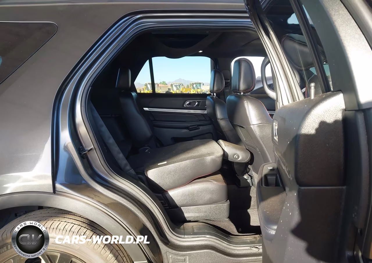 2019 Ford Explorer Sport VIN:1FM5K8GT2KGA41489 - 8