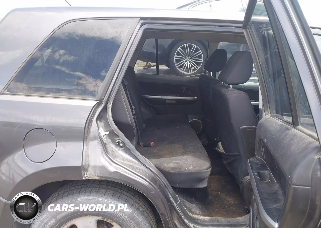 2012 Suzuki Grand Vitara Premium VIN:JS3TD0D24C4101926 - 8