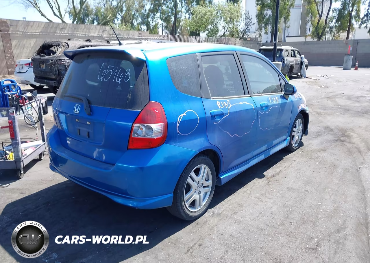 2008 Honda Fit Sport VIN:JHMGD386X8S062596 - 4