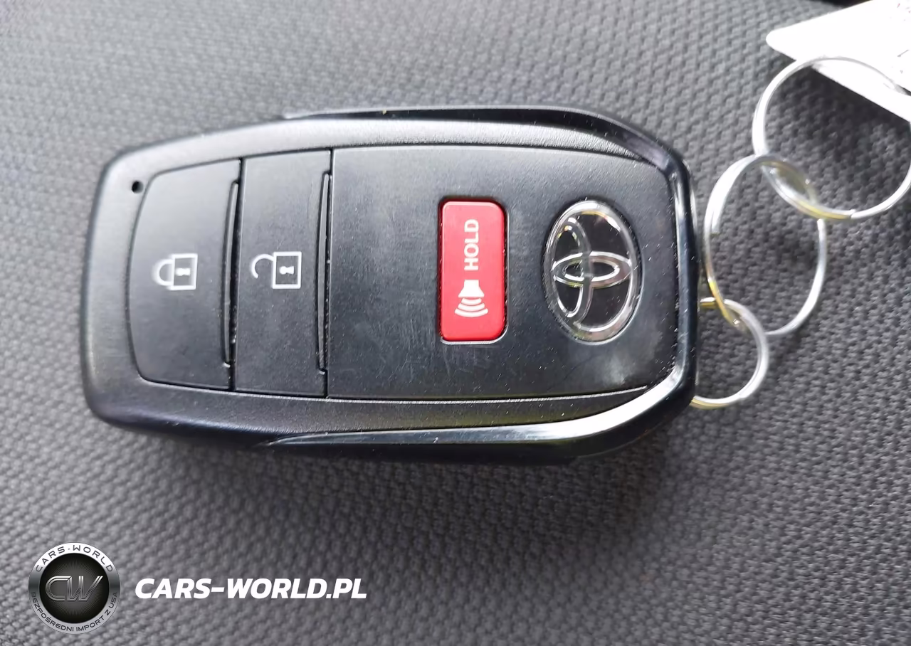 2024 Toyota Corolla Cross Le VIN:7MUBAABG0RV119964 - 11