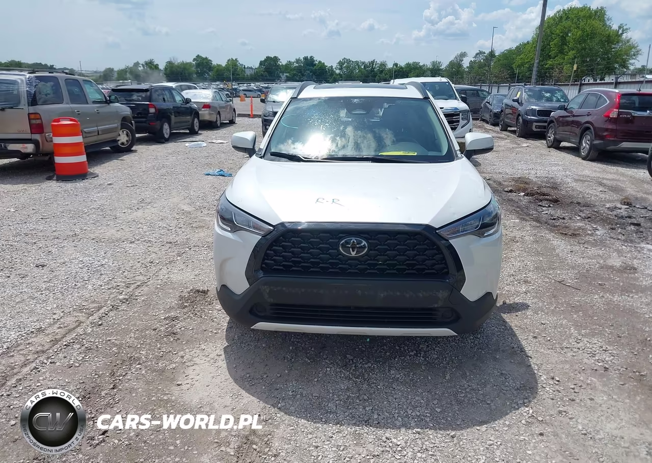 2024 Toyota Corolla Cross Le VIN:7MUBAABG0RV119964 - 12