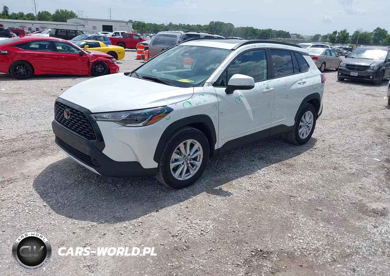 2024 Toyota Corolla Cross Le VIN:7MUBAABG0RV119964 - 2