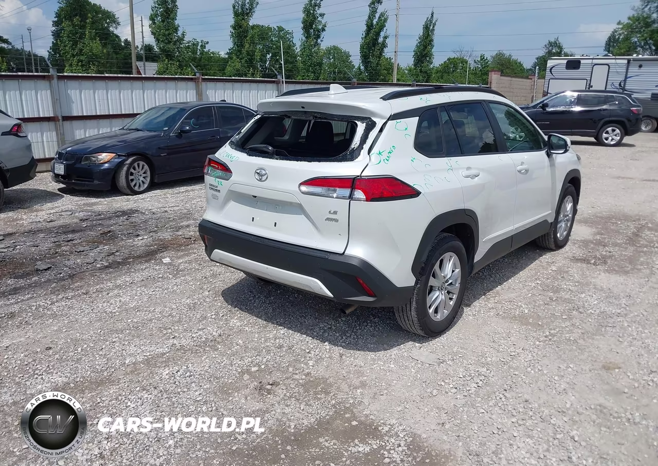 2024 Toyota Corolla Cross Le VIN:7MUBAABG0RV119964 - 4