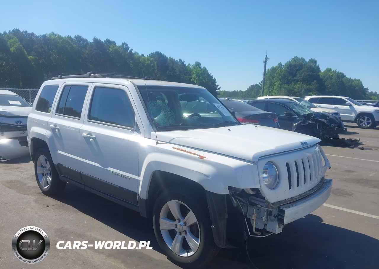 2014 Jeep Patriot Latitude – zdjęcie 1 z 13