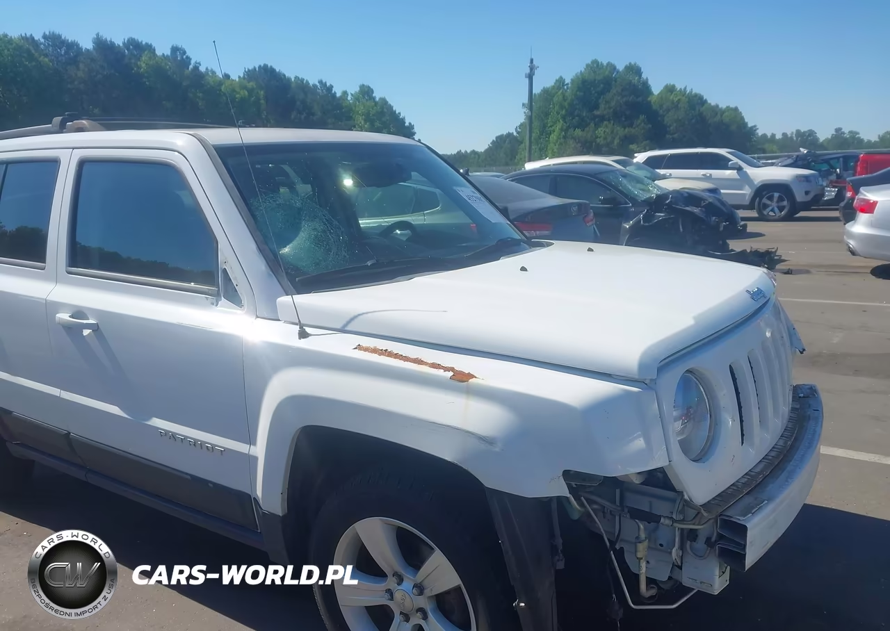 2014 Jeep Patriot Latitude VIN:1C4NJRFBXED575691 - 12