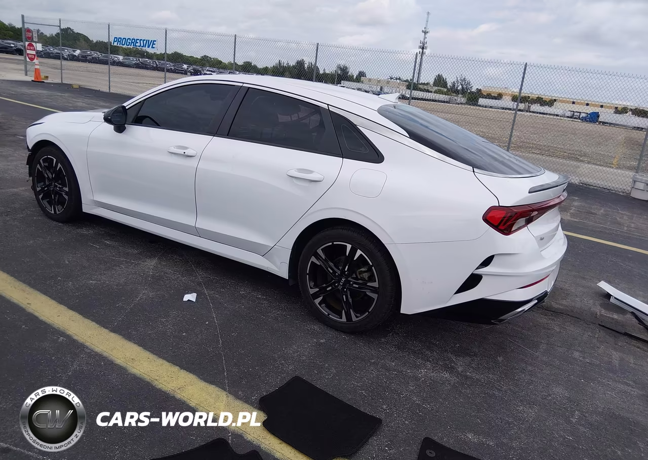 2021 Kia K5 Gt-Line VIN:5XXG64J23MG070598 - 3