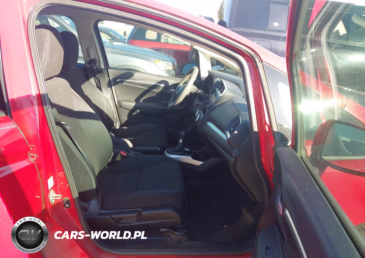2015 Honda Fit Lx VIN:3HGGK5G50FM748083 - 5