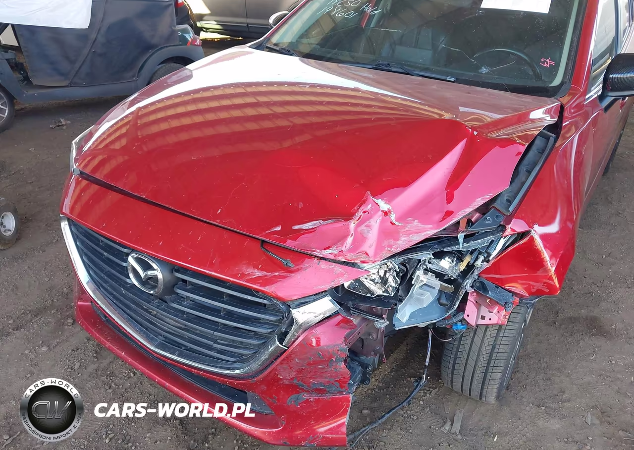 2018 Mazda Mazda3 Touring VIN:3MZBN1L32JM198601 - 6