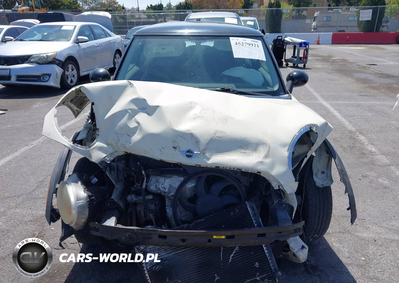 2010 Mini Cooper VIN:WMWMF3C54ATZ65644 - 13