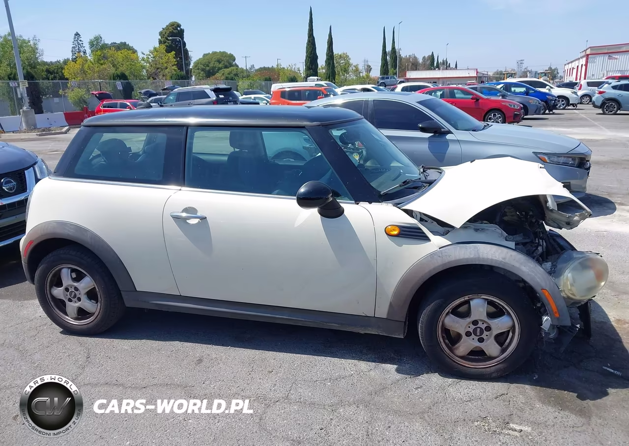 2010 Mini Cooper VIN:WMWMF3C54ATZ65644 - 14