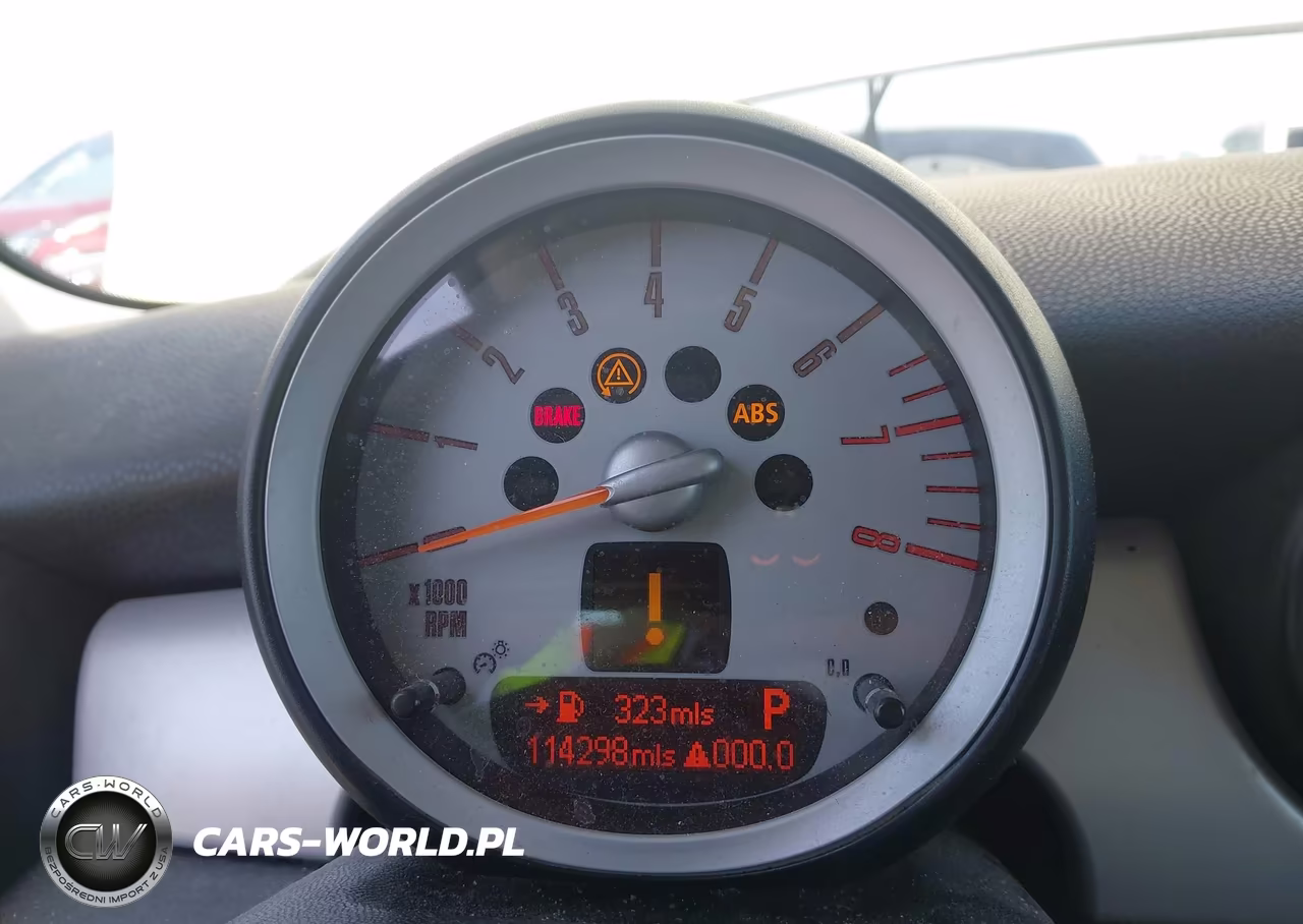 2010 Mini Cooper VIN:WMWMF3C54ATZ65644 - 7