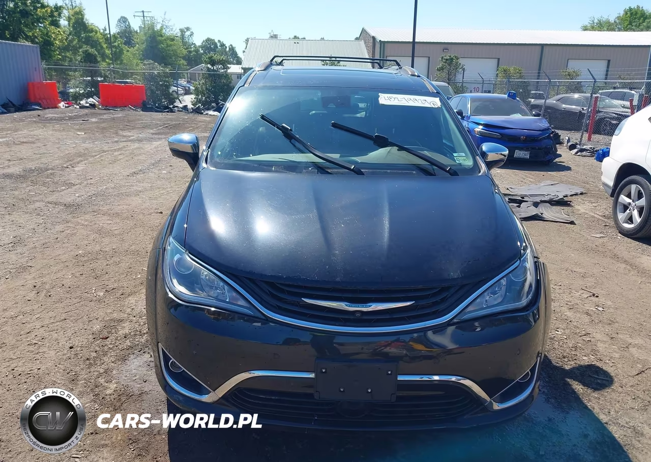 2019 Chrysler Pacifica Hybrid Limited VIN:2C4RC1N72KR508845 - 13