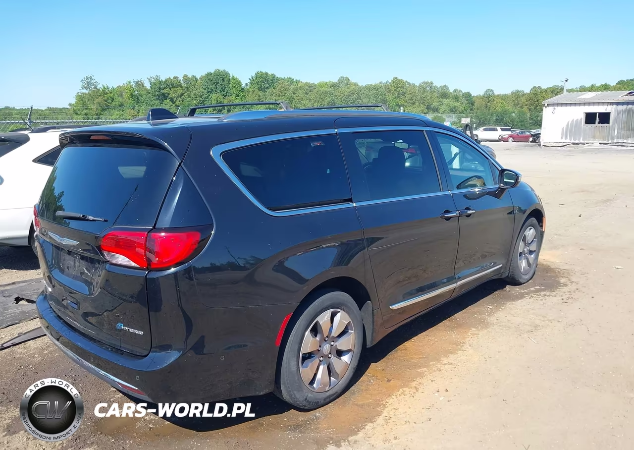 2019 Chrysler Pacifica Hybrid Limited VIN:2C4RC1N72KR508845 - 4