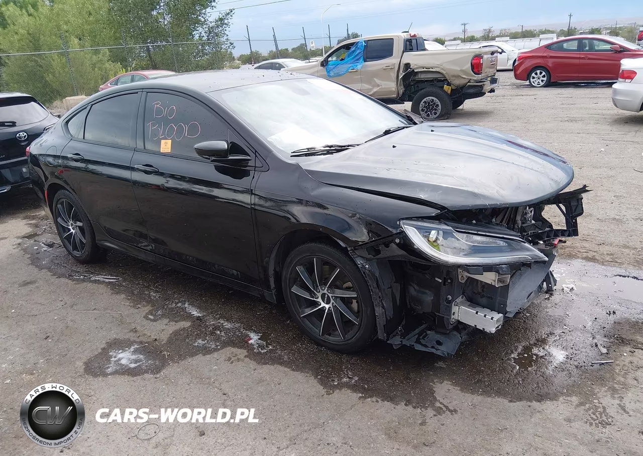 2015 Chrysler 200 S – zdjęcie 1 z 16