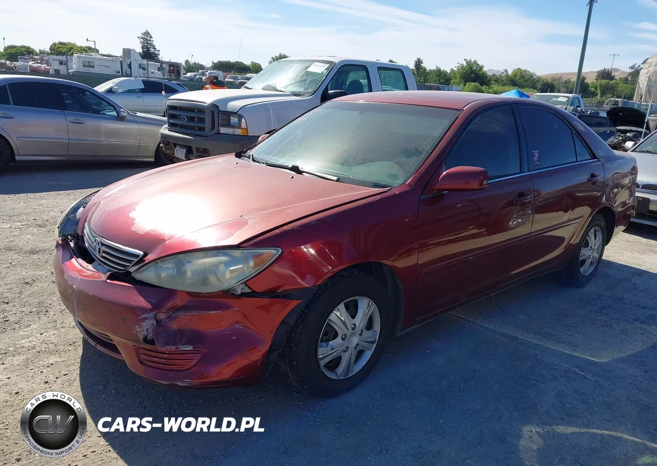 2005 Toyota Camry Le VIN:4T1BE30K75U070037 - 2
