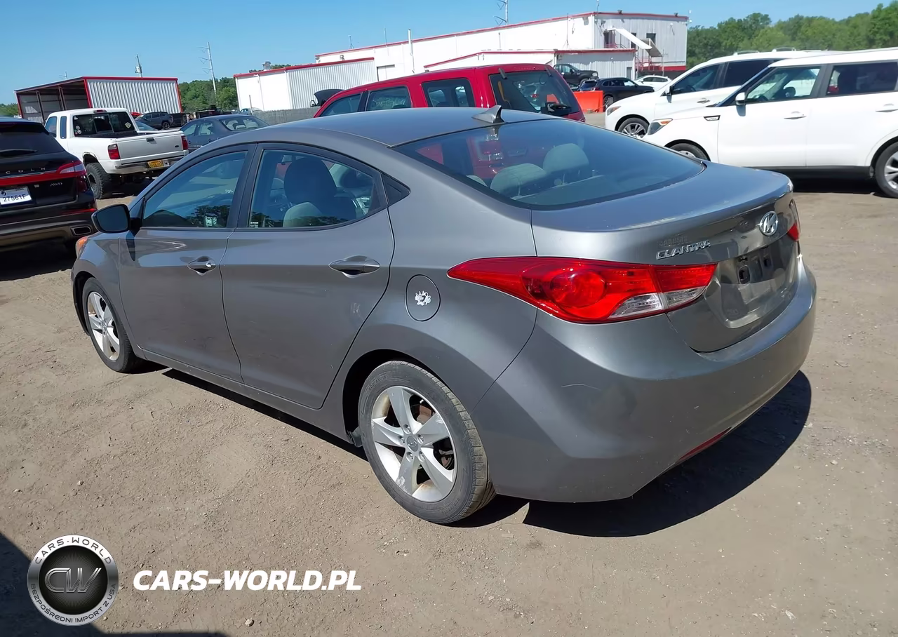 2013 Hyundai Elantra Gls VIN:5NPDH4AEXDH426623 - 3