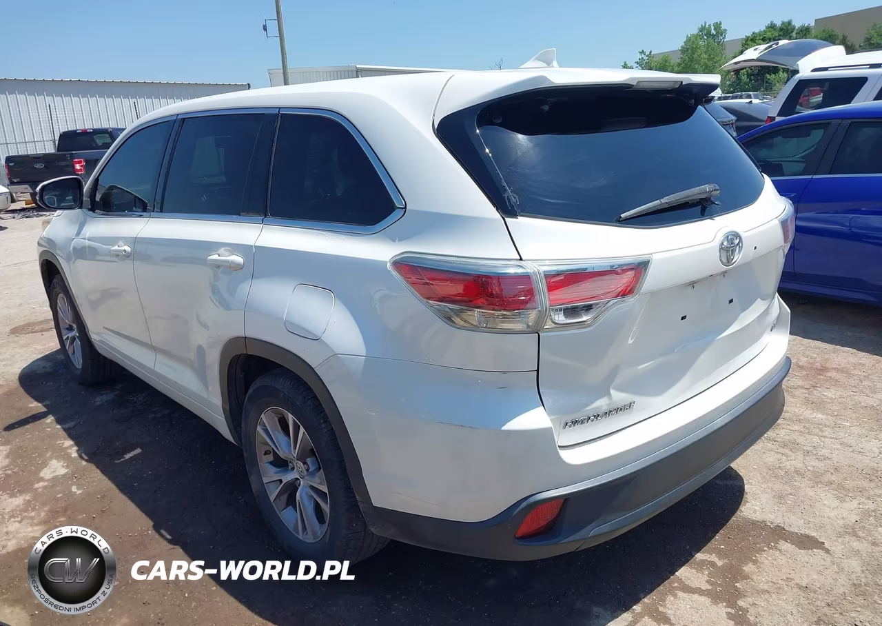 2015 Toyota Highlander Le Plus V6 VIN:5TDZKRFH3FS044034 - 3