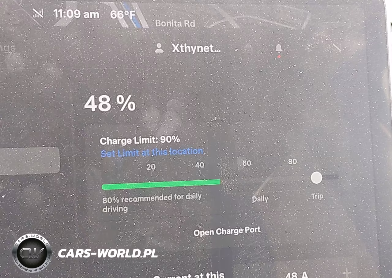 2022 Tesla Model Y Long Range Dual Motor All-Wheel Drive VIN:7SAYGDEE0NF411985 - 18