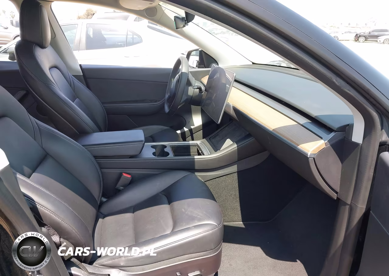 2022 Tesla Model Y Long Range Dual Motor All-Wheel Drive VIN:7SAYGDEE0NF411985 - 5