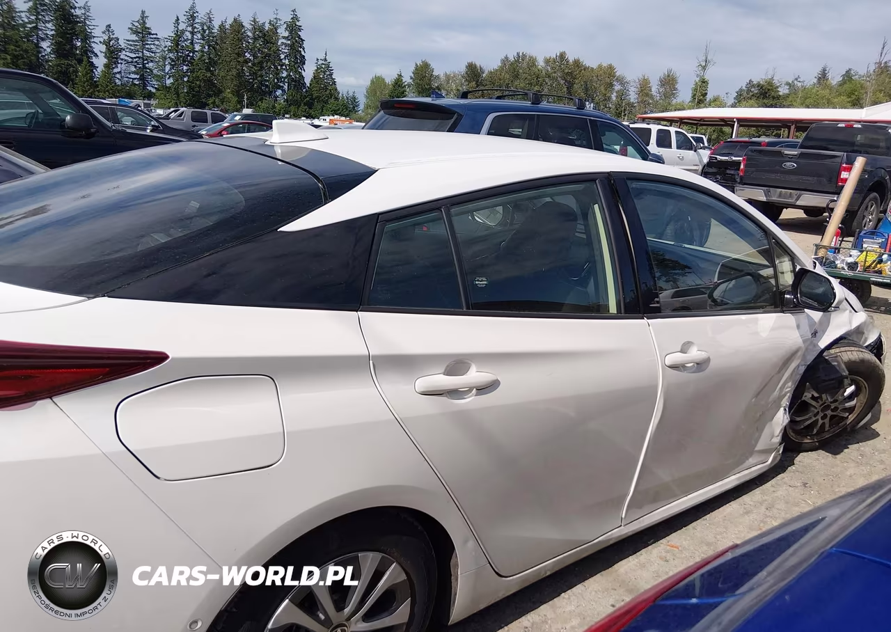 2020 Toyota Prius Prime Limited VIN:JTDKARFP9L3141120 - 13