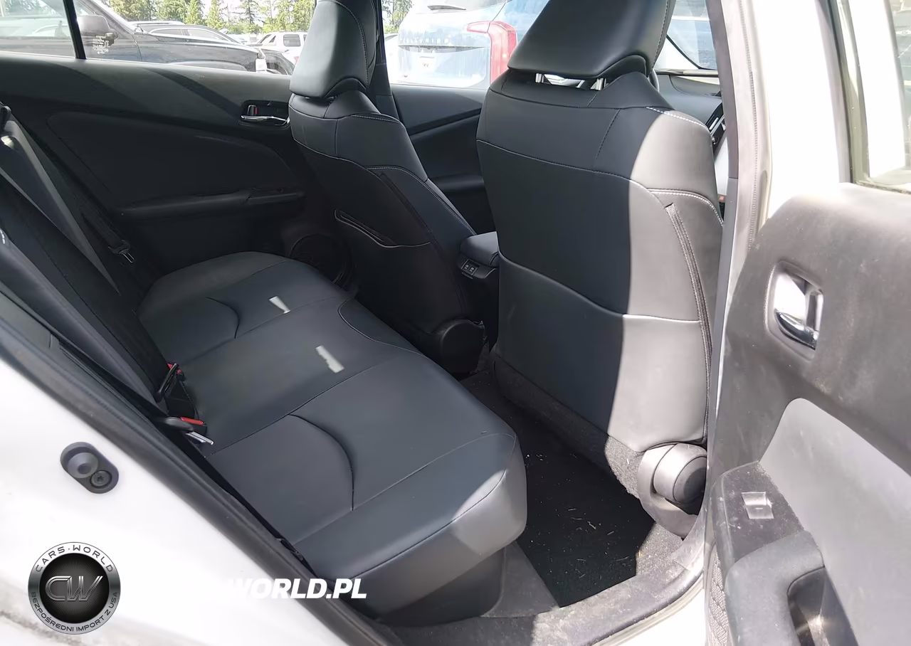 2020 Toyota Prius Prime Limited VIN:JTDKARFP9L3141120 - 8
