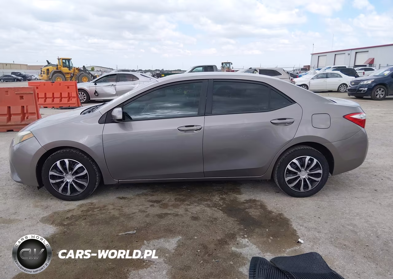 2016 Toyota Corolla Le VIN:2T1BURHE2GC523411 - 14