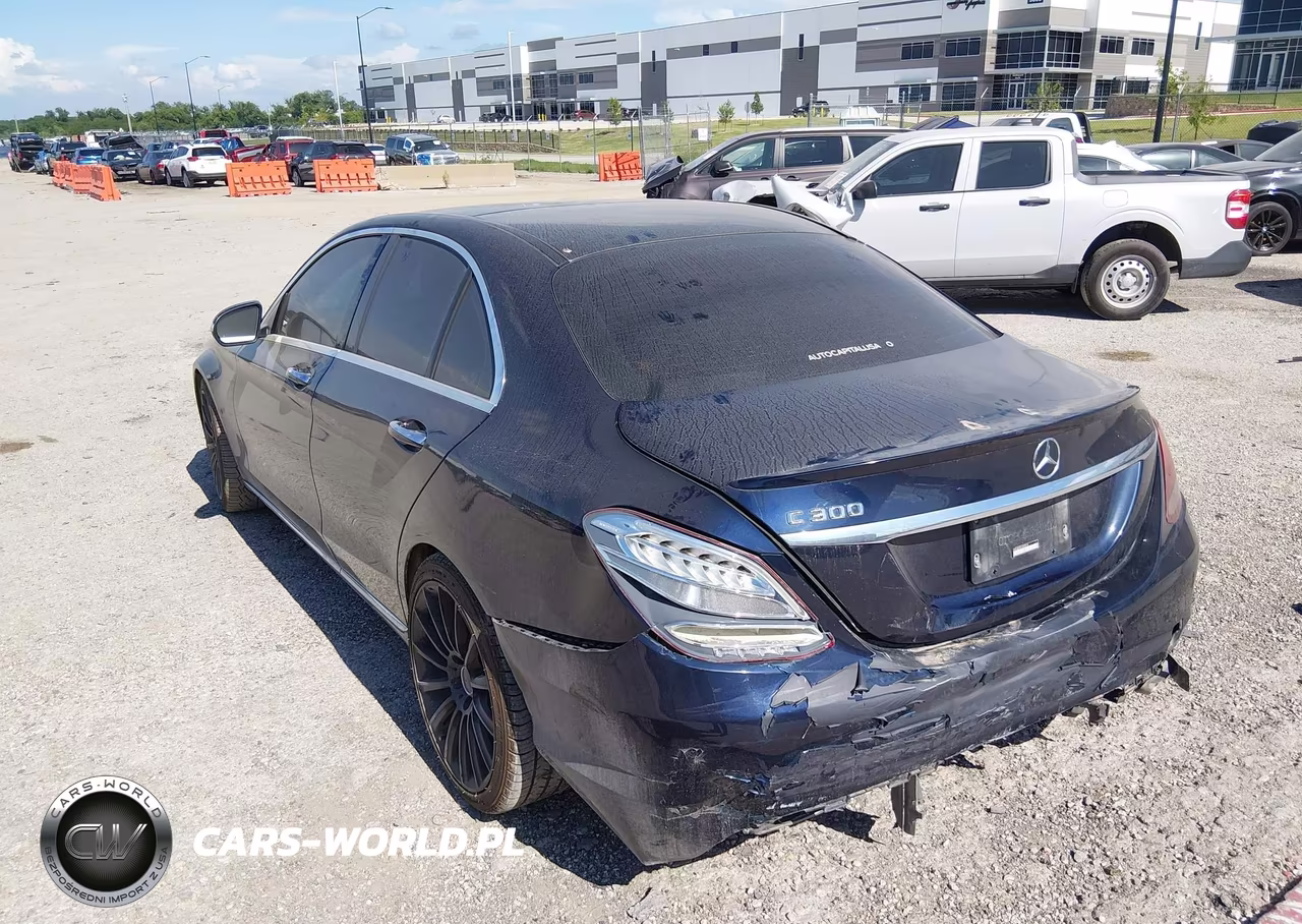 2015 Mercedes-Benz C 300 VIN:55SWF4JB3FU082914 - 3