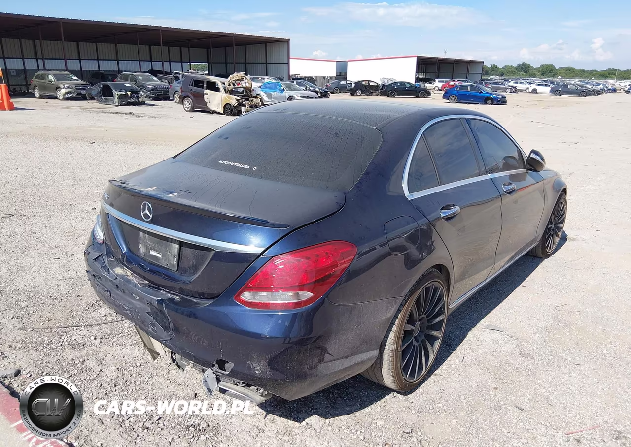 2015 Mercedes-Benz C 300 VIN:55SWF4JB3FU082914 - 4