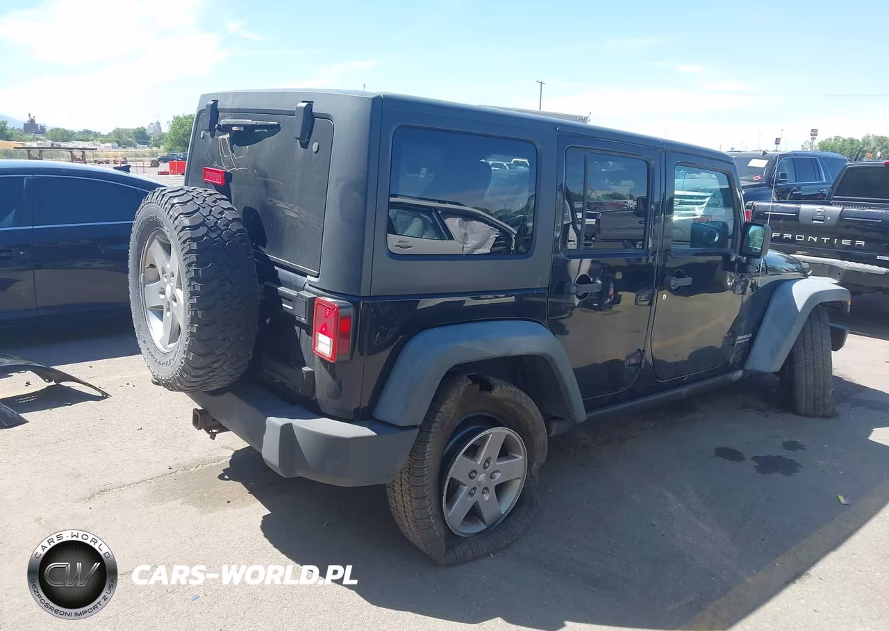2012 Jeep Wrangler Unlimited Rubicon VIN:1C4BJWFG7CL157203 - 4