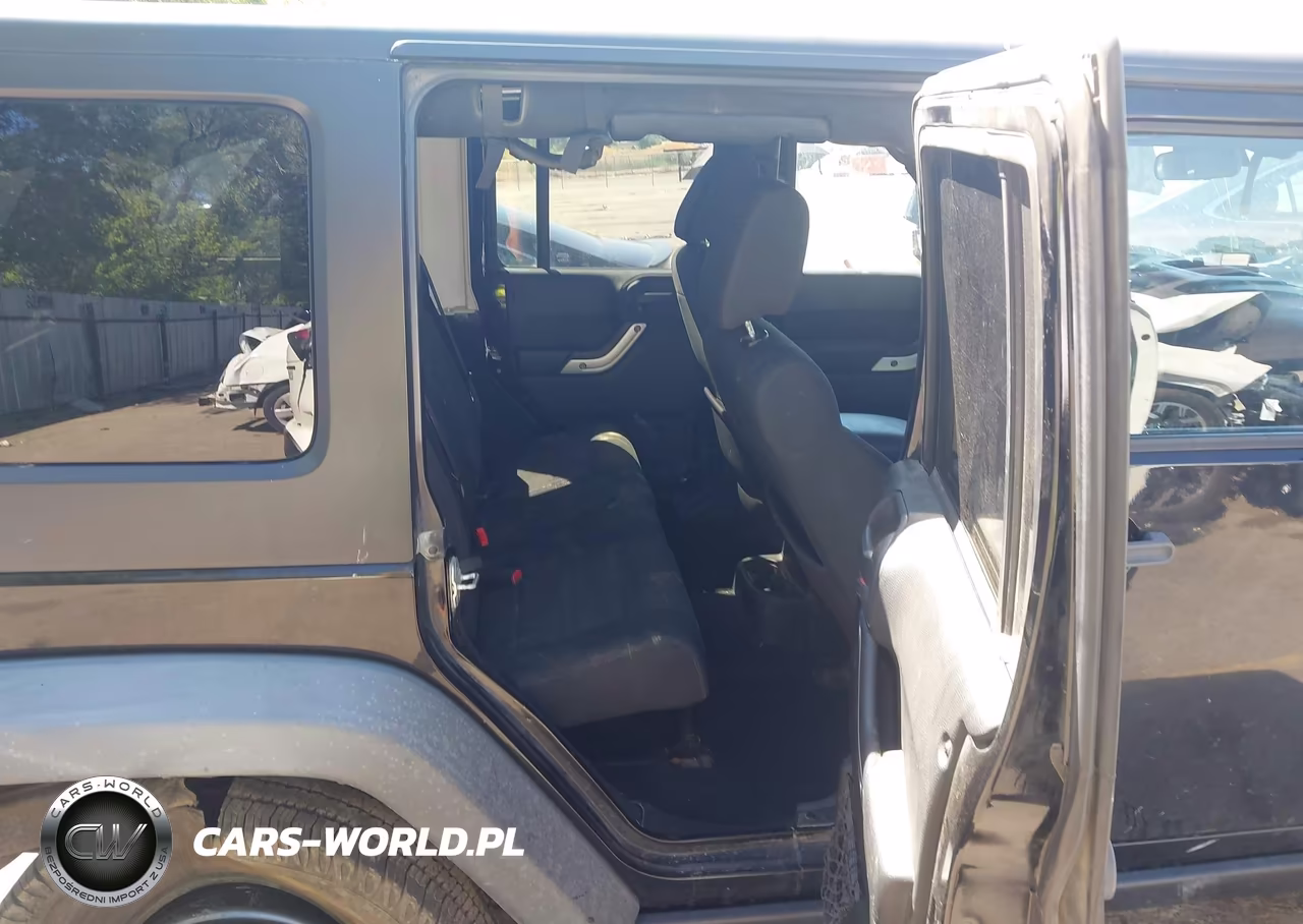 2012 Jeep Wrangler Unlimited Rubicon VIN:1C4BJWFG7CL157203 - 8