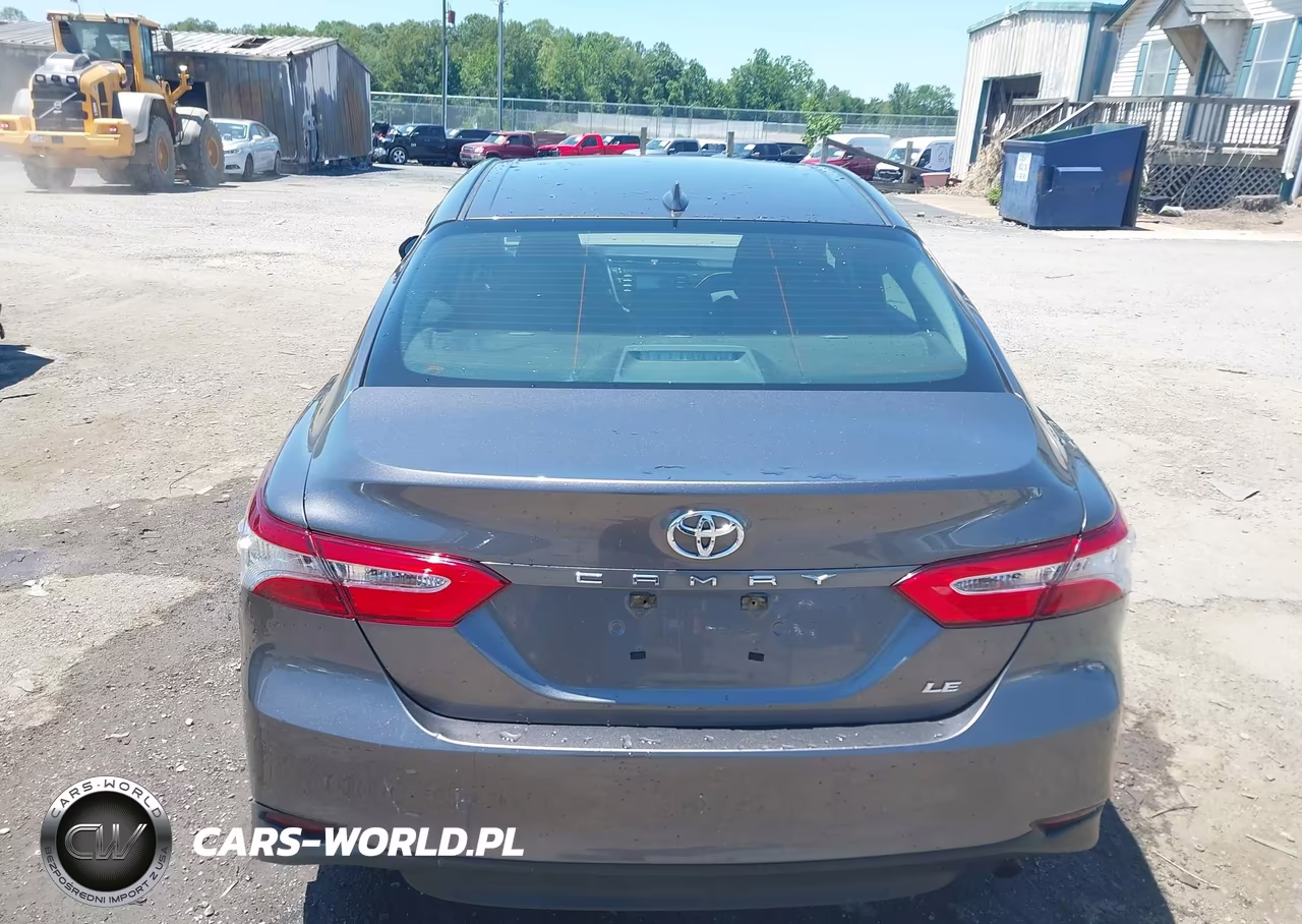 2019 Toyota Camry Le VIN:4T1B11HK2KU789874 - 16