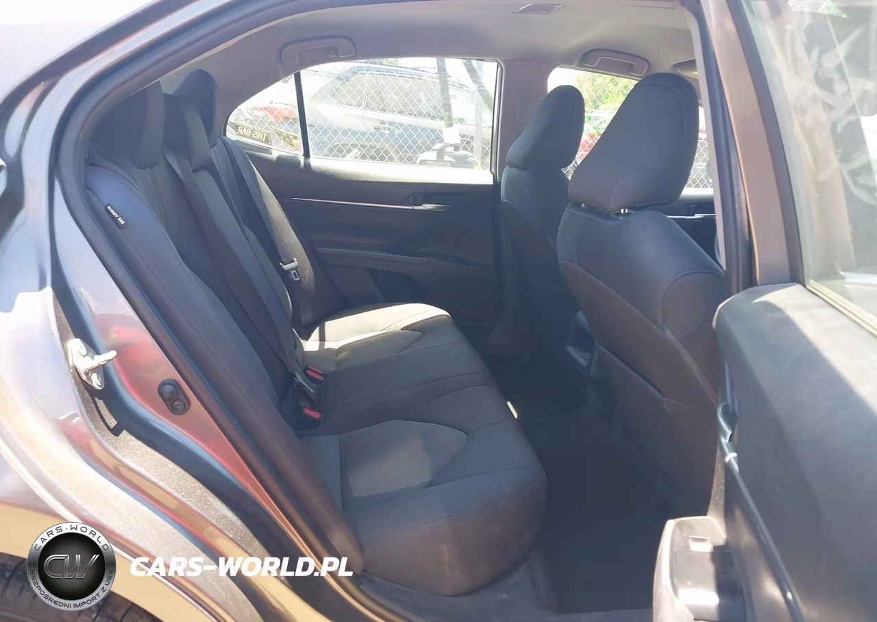 2019 Toyota Camry Le VIN:4T1B11HK2KU789874 - 8