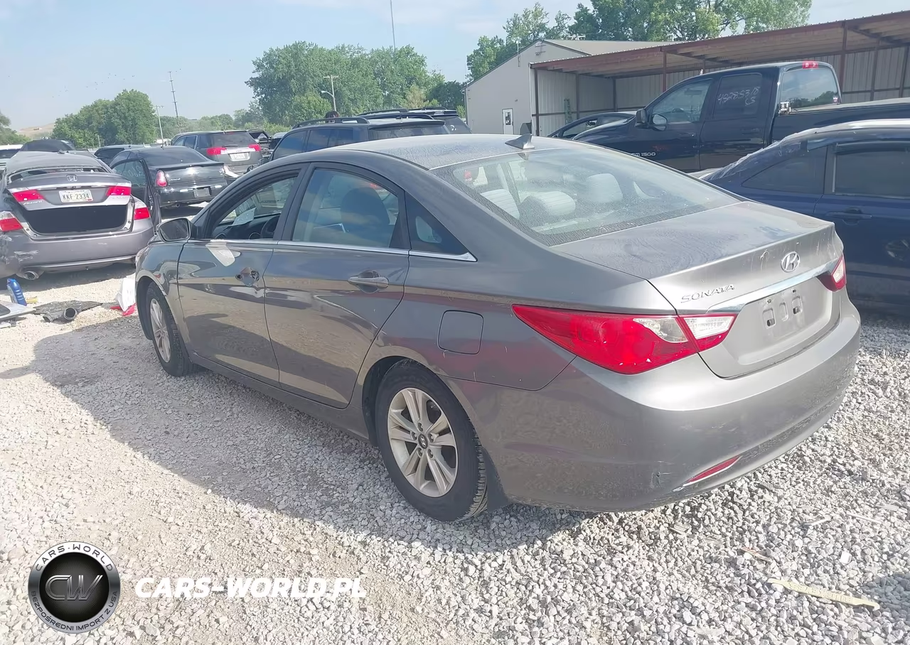 2013 Hyundai Sonata Gls VIN:5NPEB4AC2DH560093 - 3