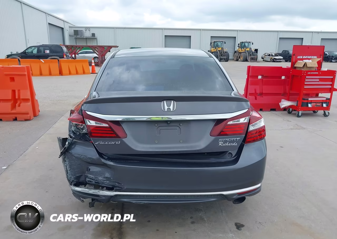 2017 Honda Accord Sport VIN:1HGCR2F5XHA030793 - 17