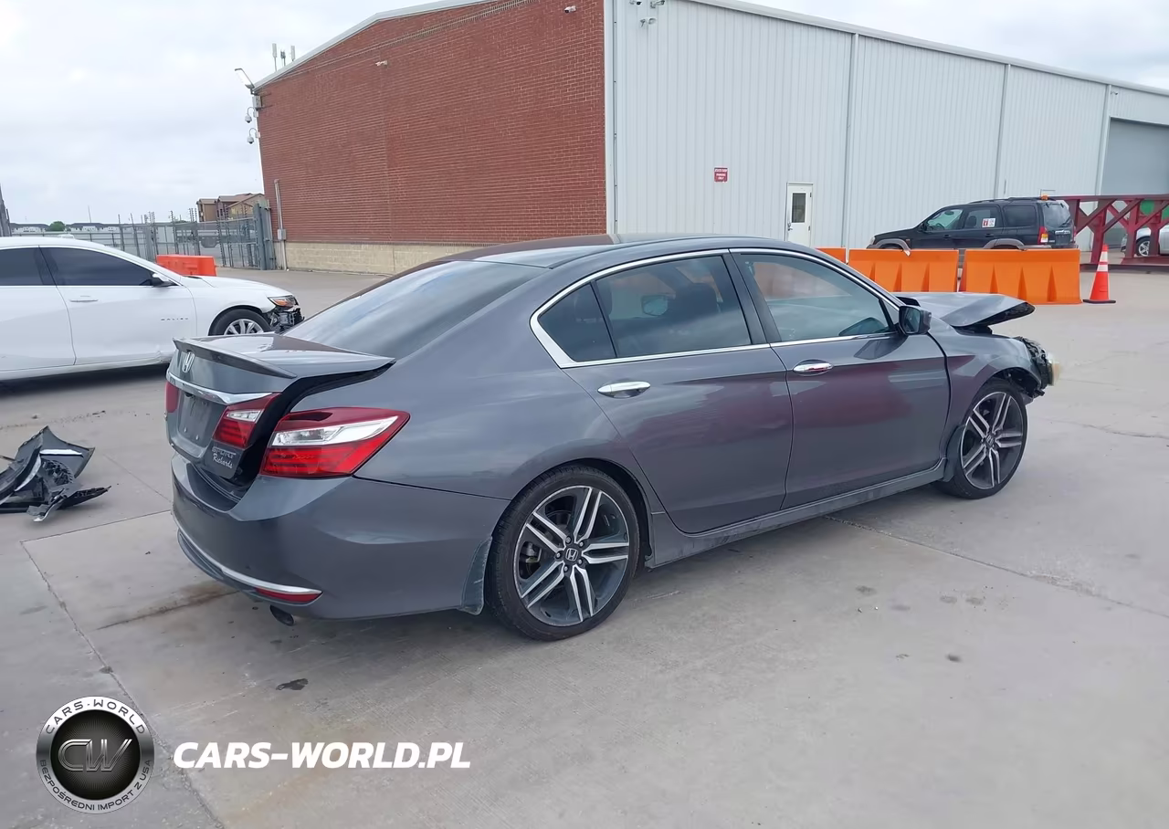 2017 Honda Accord Sport VIN:1HGCR2F5XHA030793 - 4