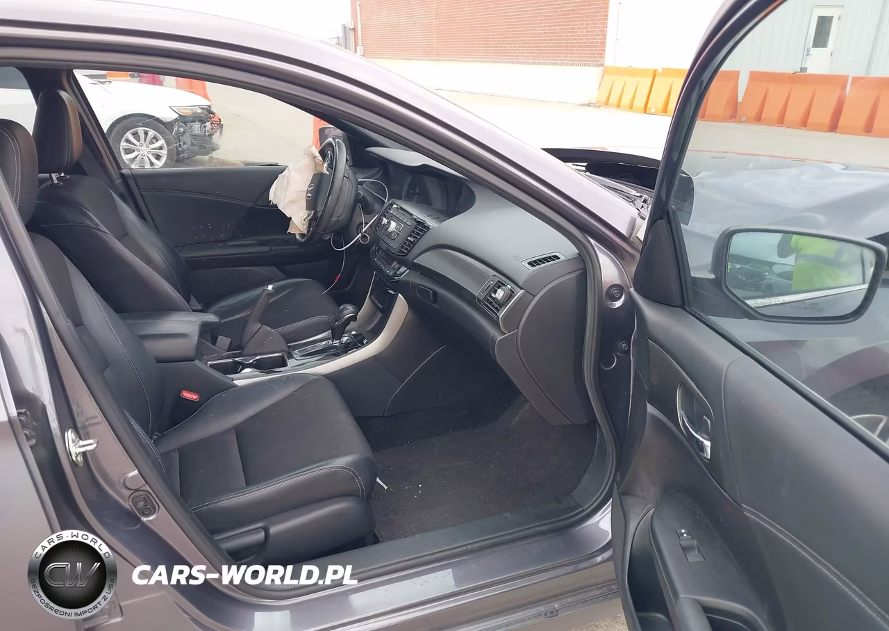 2017 Honda Accord Sport VIN:1HGCR2F5XHA030793 - 5