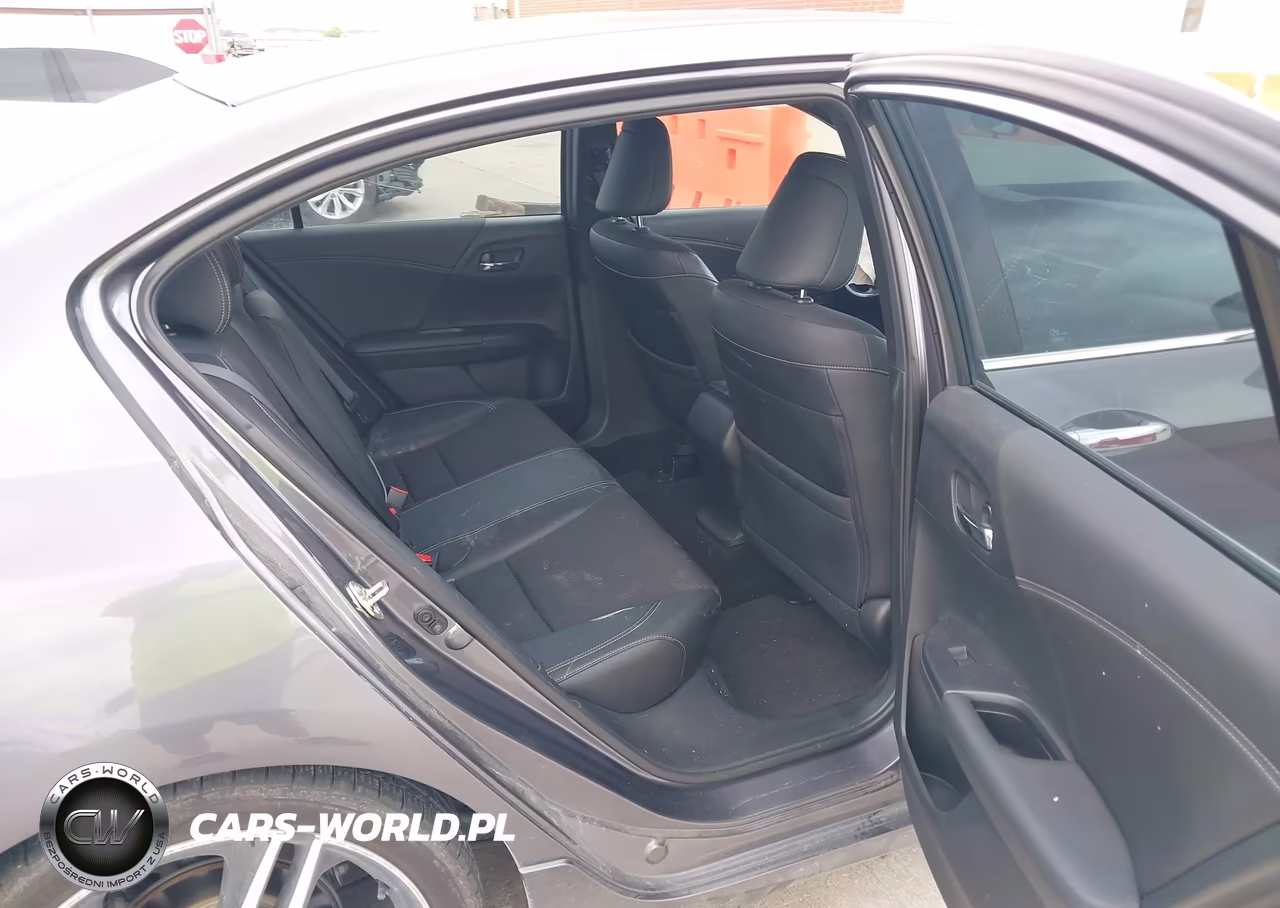 2017 Honda Accord Sport VIN:1HGCR2F5XHA030793 - 8