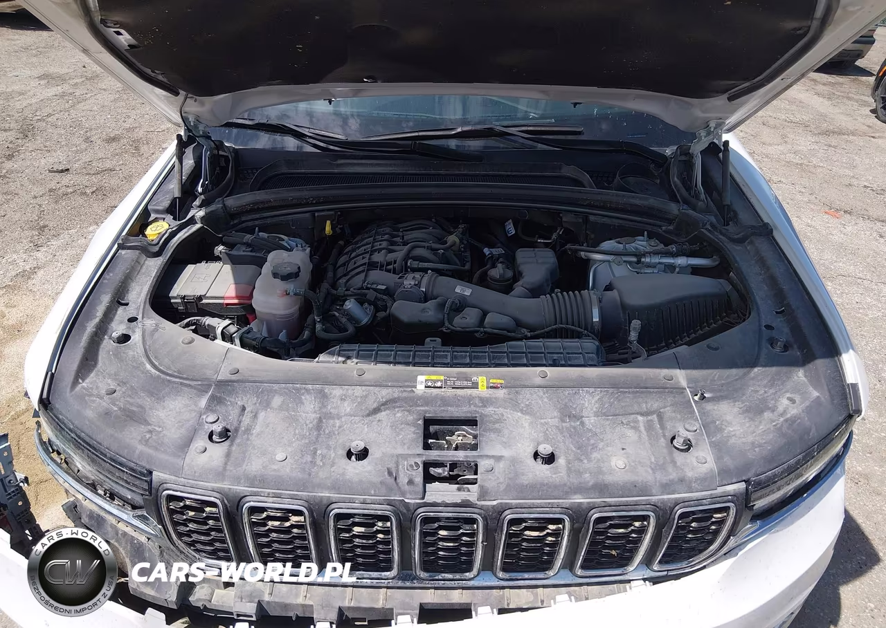 2023 Jeep Grand Cherokee L Laredo 4X4 VIN:1C4RJKAG4P8815180 - 10